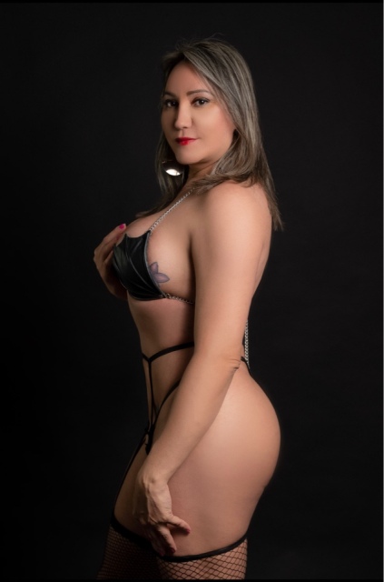 Micheli Mello 1ª vez em Portugal! Recém-chegada, sou uma loira encantadora e delicada Acompanhante travesti