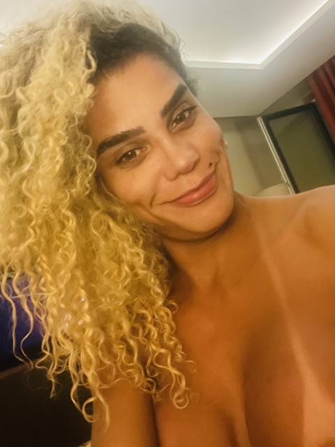 Michelly Kupfer Gata trans Recém-chegada à Europa! Top Travesti, atendimento privado — apartamento com ar condicionado