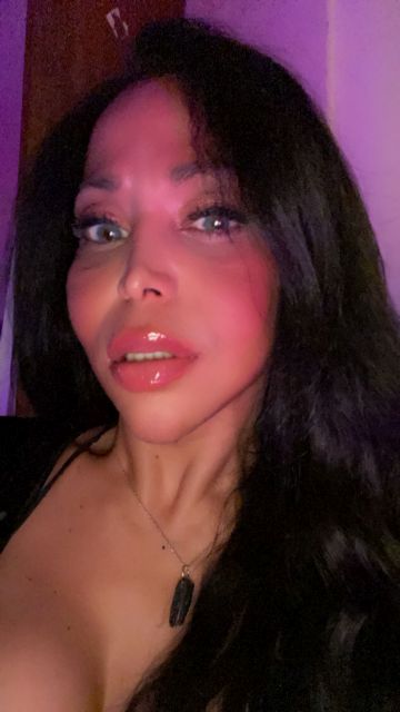 Suzana Pires Ela voltou! A mais putinha da cidade — Queen of creampie Acompanhante travesti, prazer e discrição
