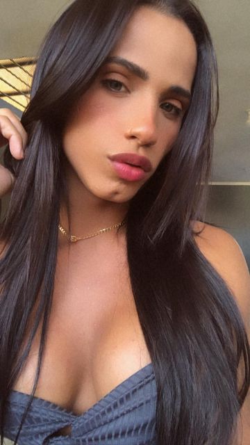 Yasmin Senna – Elegância, discrição e prazer em cada momento