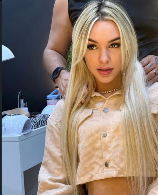 Nicolly Saldanha  Exclusiva e Discreta para aqueles que buscam mais do que uma simples companhia, ofereço uma experiência única e personalizada