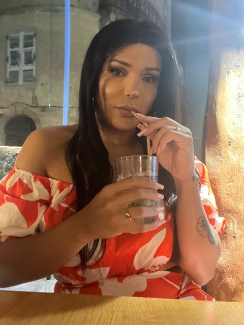 ACOMPANHANTES TRAVESTIS