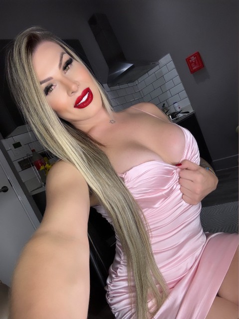 ACOMPANHANTES TRAVESTIS